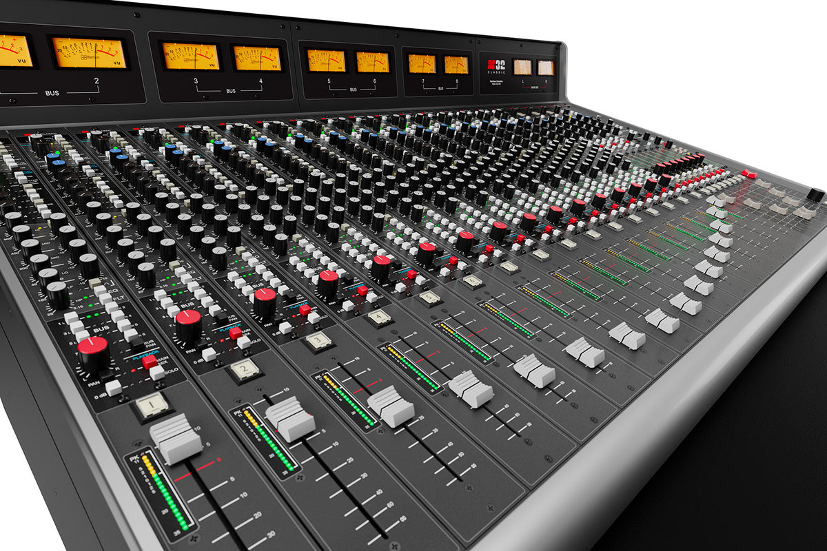 Harrison Audio 32Classic de 16 canales con interfaz Dante 32x32